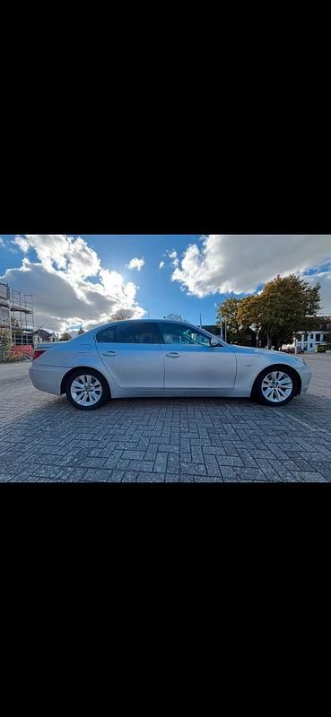 Gebraucht BMW 525 177 PS (130 kW) 2006 Silber Limousine