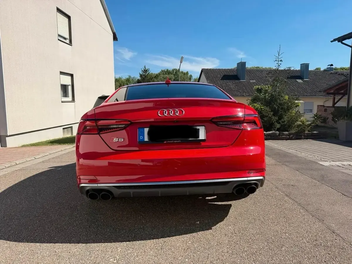 Gebraucht Audi S5 Design 354 PS (260 kW) 2017 Rot Coupé