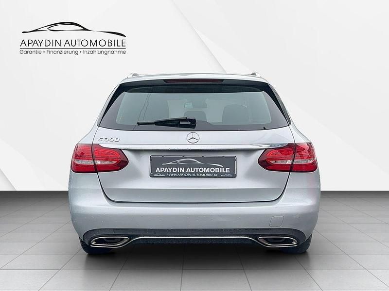 Gebraucht Mercedes C300 Avantgarde 245 PS (180 kW) 2018 Silber Limousine