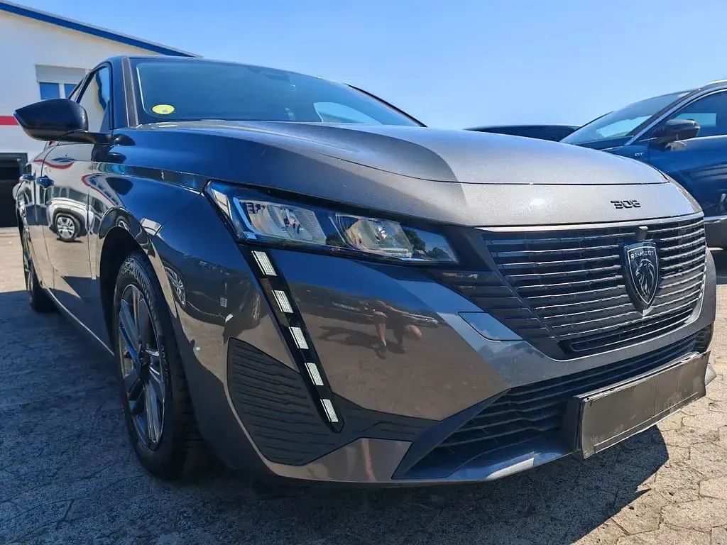 Gebraucht Peugeot 308 SW 131 PS (96 kW) 2023 Grau Kombi