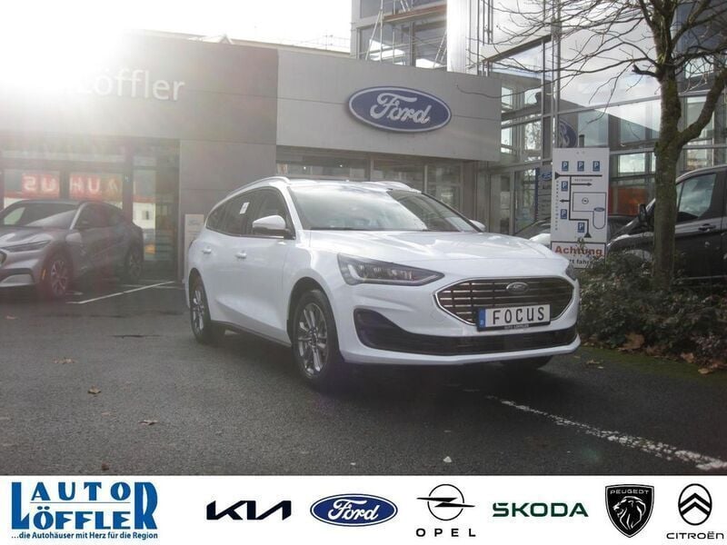 Gebraucht Ford Focus Titanium 125 PS (91 kW) 2023 Frostweiß Kombi