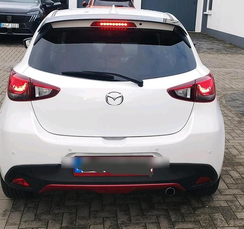 Gebraucht Mazda 2 Edition 90 PS (66 kW) 2017 Andere farben Kleinwagen