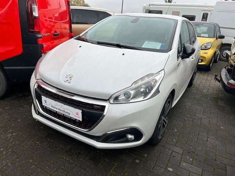 Weiß Gebraucht 2016 Peugeot 208 Allure GT-Line Kleinwagen | 12.890 € (Etwas zu teuer) - Bild 1/2