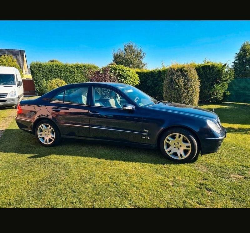 Gebraucht Mercedes E500 Elegance 306 PS (225 kW) 2002 Blau Limousine