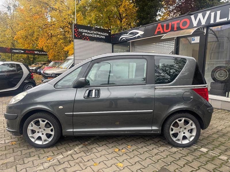 Gebraucht Peugeot 1007 Premium 109 PS (80 kW) 2008 Grau Van / Kleinbus