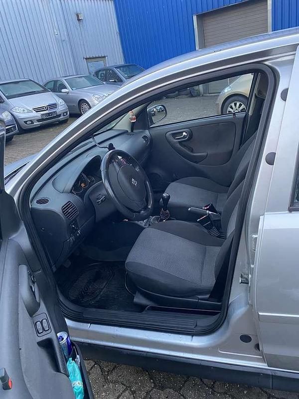 Gebraucht Opel Corsa 75 PS (55 kW) 2004 Limousine