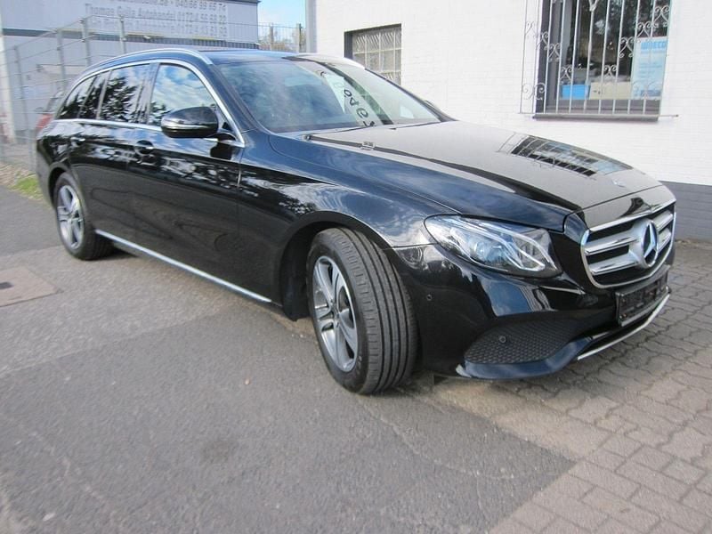 Gebraucht Mercedes E200 150 PS (110 kW) 2018 Schwarz Kombi