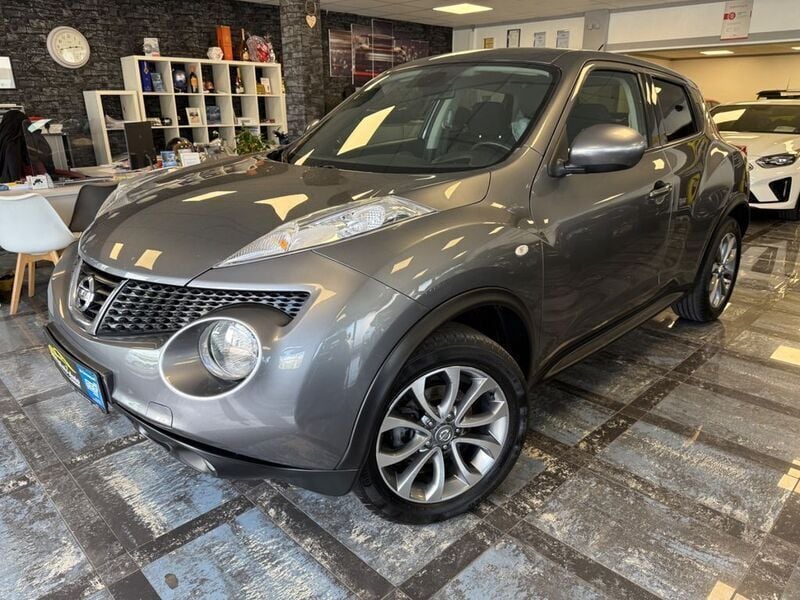 Grau Gebraucht 2013 Nissan Juke Tekna SUV | 9.950 € (Fairer Preis) - Bild 1/4