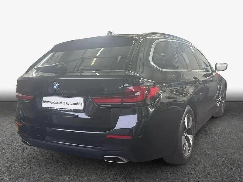 Gebraucht BMW 520 190 PS (139 kW) 2022 Schwarz uni Kombi