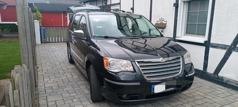 Schwarz Gebraucht 2009 Chrysler Town & Country Van / Kleinbus | 5.200 € - Bild 1/4