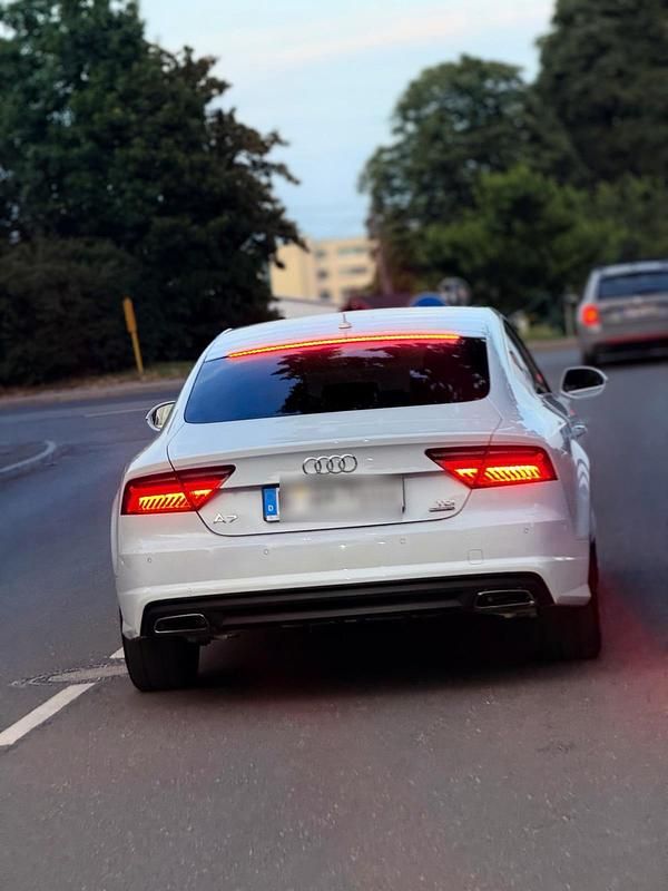 Gebraucht Audi A7 Sportback S-Line 275 PS (202 kW) 2015 Weiß Kleinwagen