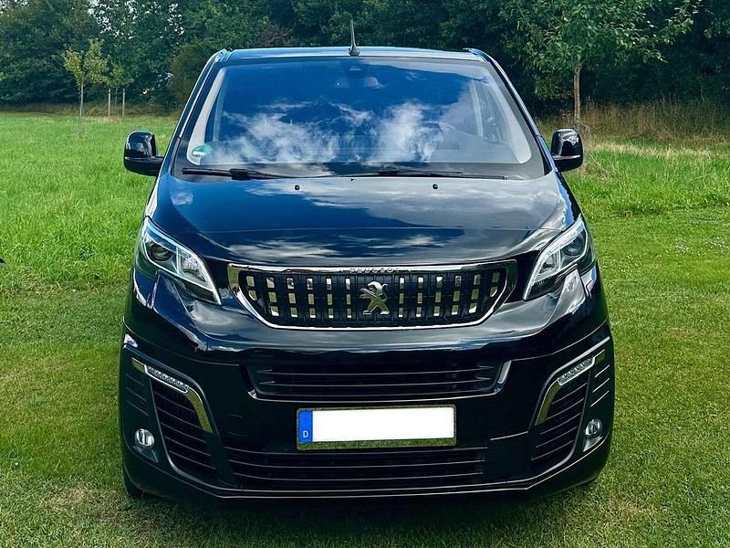 Schwarz Gebraucht 2020 Peugeot Traveller Business-Line Van / Kleinbus | 35.600 € (Fairer Preis) - Bild 1/4