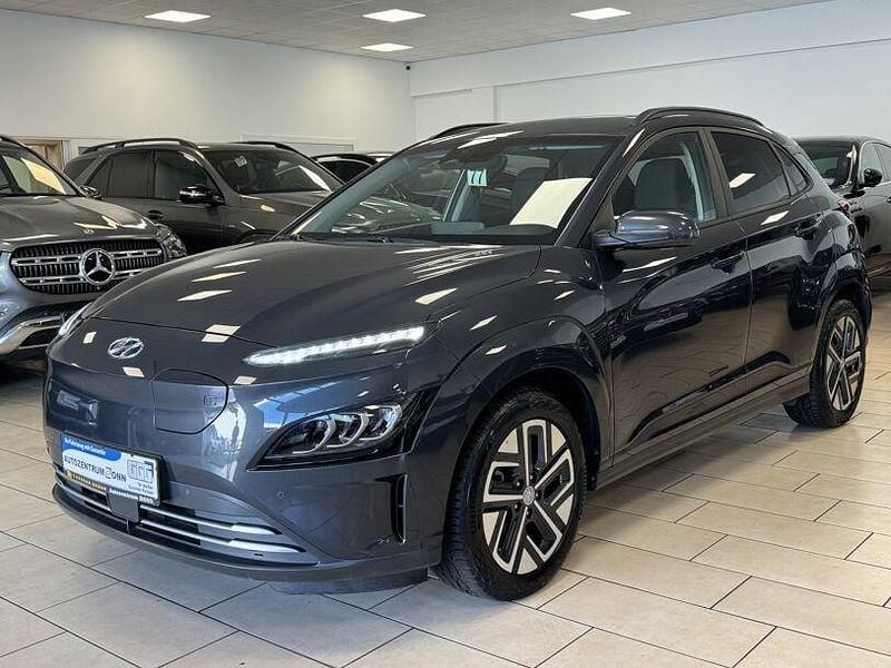 Grau Gebraucht 2022 Hyundai Kona Trend SUV | 21.000 € (Guter Preis) - Bild 1/4