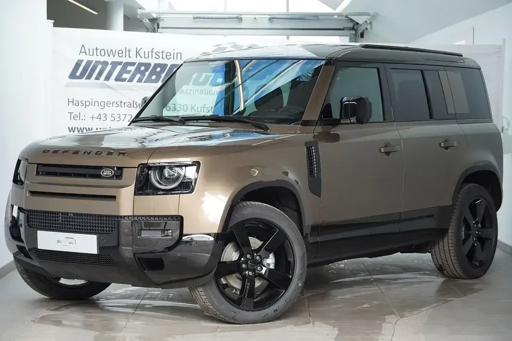 Neu Land Rover Defender SE Dynamic 200 PS (147 kW) 2026 Braun SUV