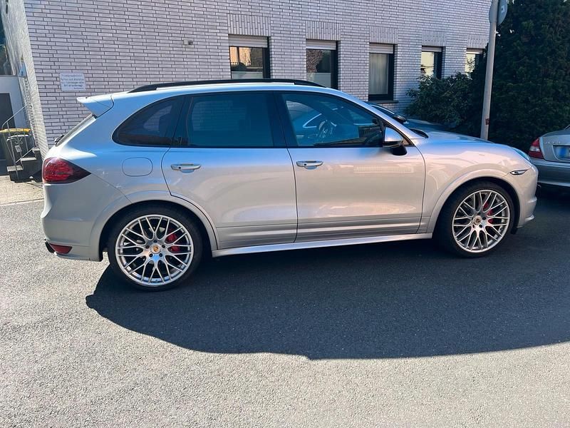 Gebraucht Porsche Cayenne GTS 420 PS (308 kW) 2013 Silber SUV
