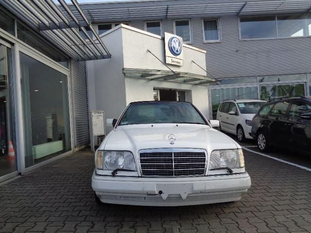 Brugt Mercedes E320 220 HK (161 kW) 1994 Hvid Cabriolet