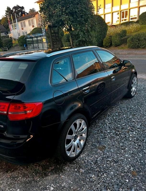 Gebraucht Audi A3 Basis 125 PS (91 kW) 2013 Schwarz Limousine