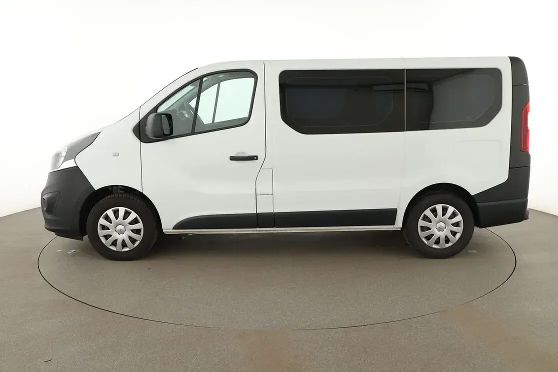 Gebraucht Opel Vivaro 2018 Weiß Van / Kleinbus