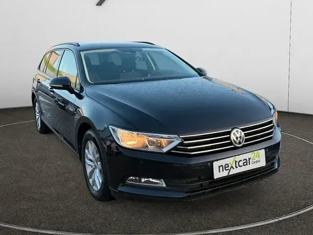Gebraucht VW Passat Trendline 120 PS (88 kW) 2017 Schwarz Kombi