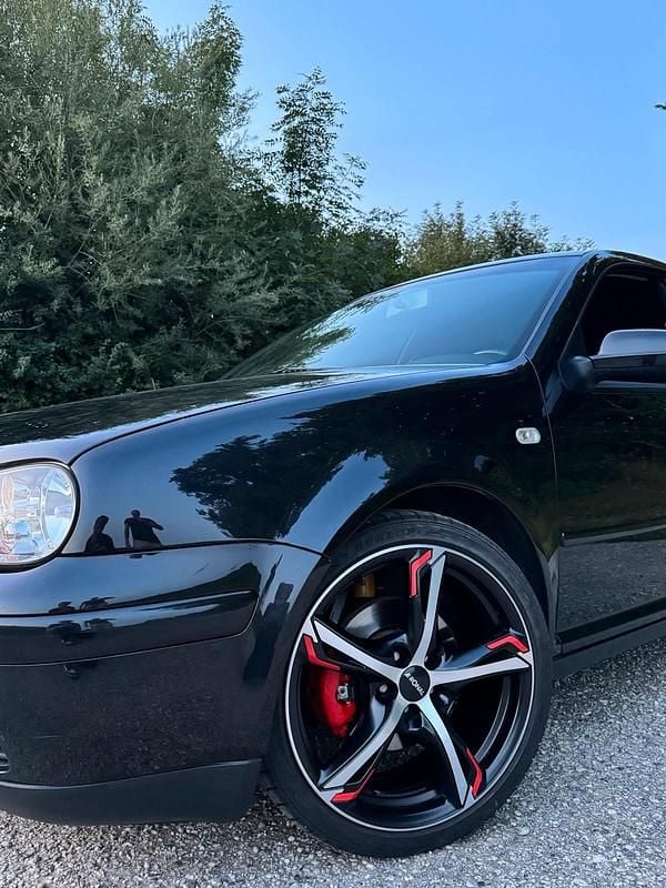 Gebraucht VW Golf IV 90 PS (66 kW) 2001 Schwarz Kleinwagen