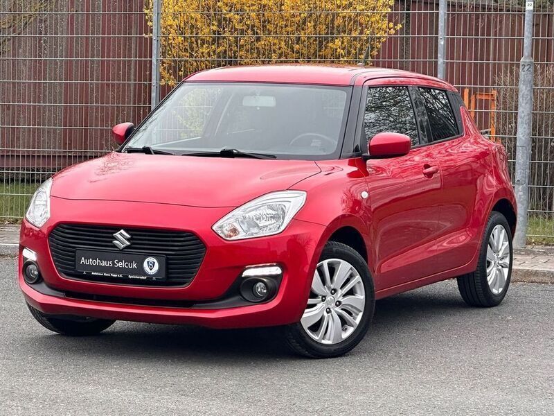 Rot Gebraucht 2017 Suzuki Swift Limousine | 8.990 € (Teuer) - Bild 1/4