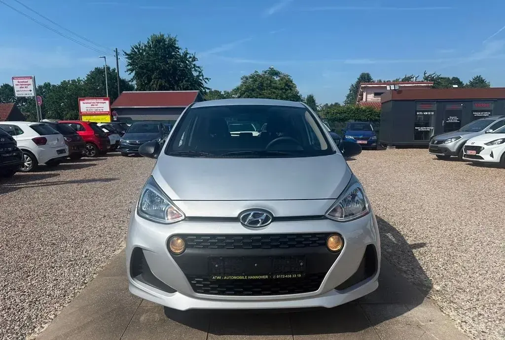Gebraucht Hyundai i10 Sport 67 PS (49 kW) 2016 Sleek silver Kleinwagen