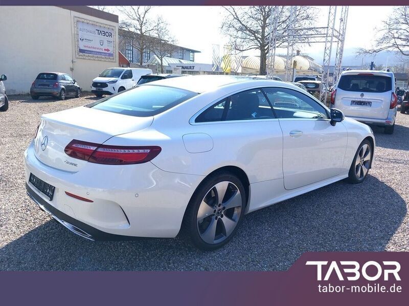 Gebraucht Mercedes E400 AMG line 333 PS (244 kW) 2017 Weiss Coupé