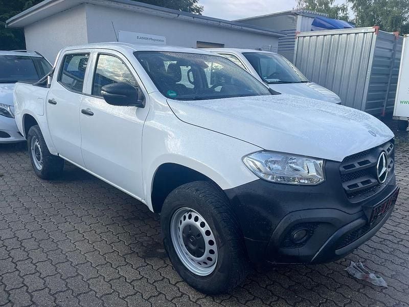 Weiß Gebraucht 2018 Mercedes X220 Abholung | 18.990 € - Bild 1/4