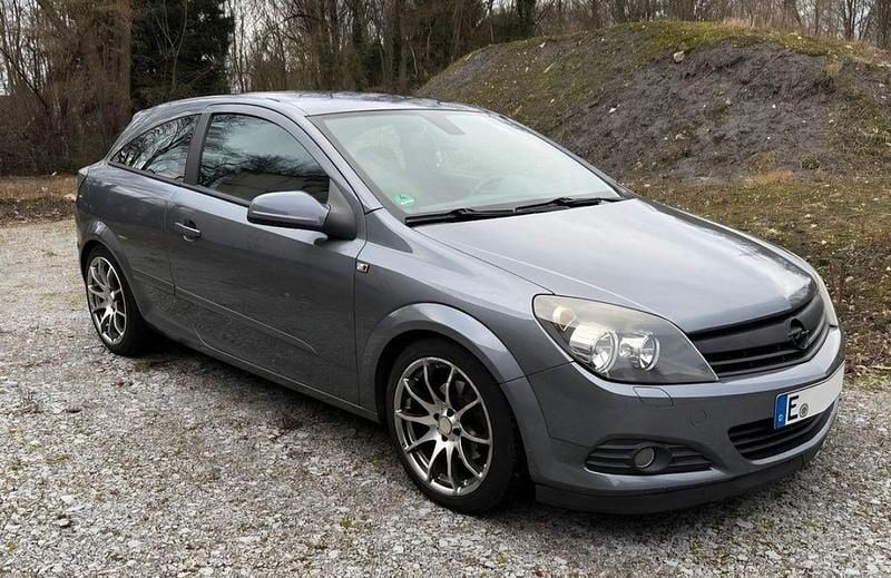 Gebraucht Opel Astra GTC 140 PS (102 kW) 2006 Grau Coupé