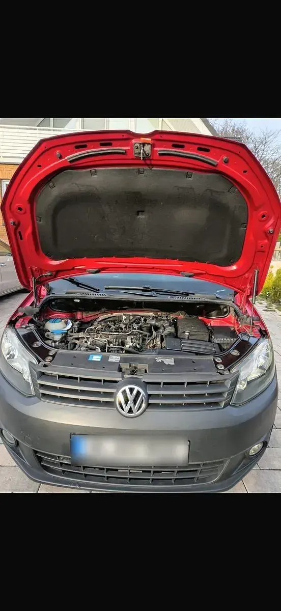 Gebraucht VW Caddy Comfortline 102 PS (75 kW) 2011 Rot Van / Kleinbus