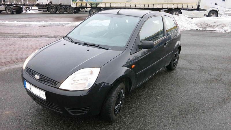 Gebraucht Ford Fiesta Ambiente 69 PS (50 kW) 2005 Schwarz Kleinwagen