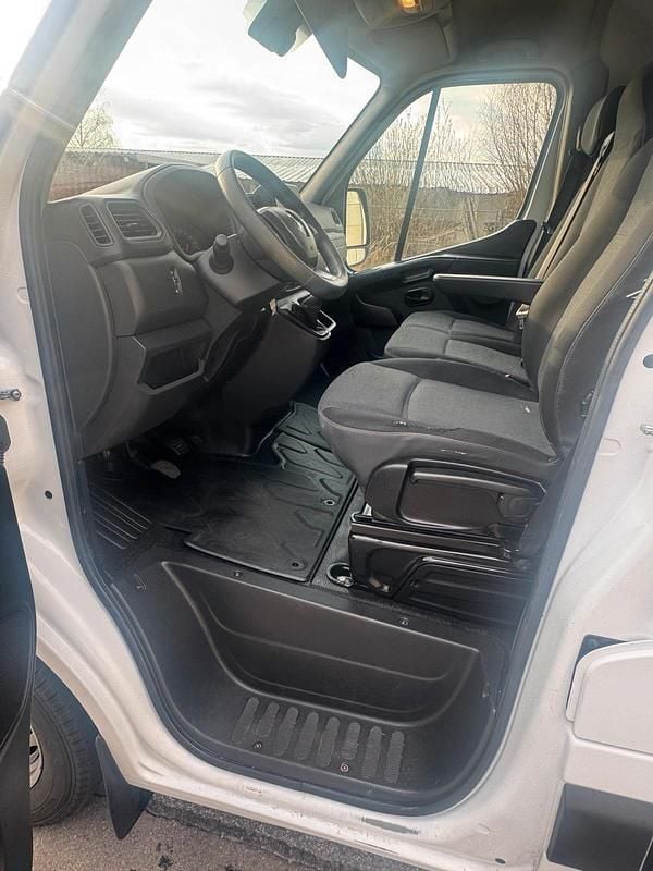 Gebraucht Renault Master 136 PS (100 kW) 2020 Weiß Van / Kleinbus