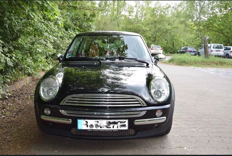 Gebraucht Mini ONE 90 PS (66 kW) 2003 Schwarz Kleinwagen