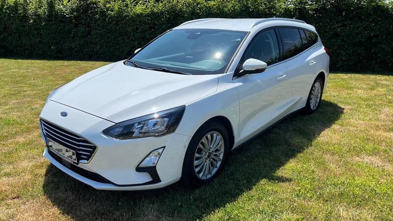 Weiß Gebraucht 2020 Ford Focus Titanium Kombi | 13.900 € (Guter Preis) - Bild 1/4