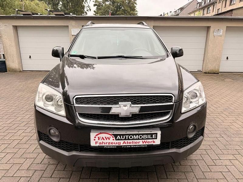Schwarz Gebraucht 2009 Chevrolet Captiva LS SUV | 5.999 € (Etwas zu teuer) - Bild 1/4