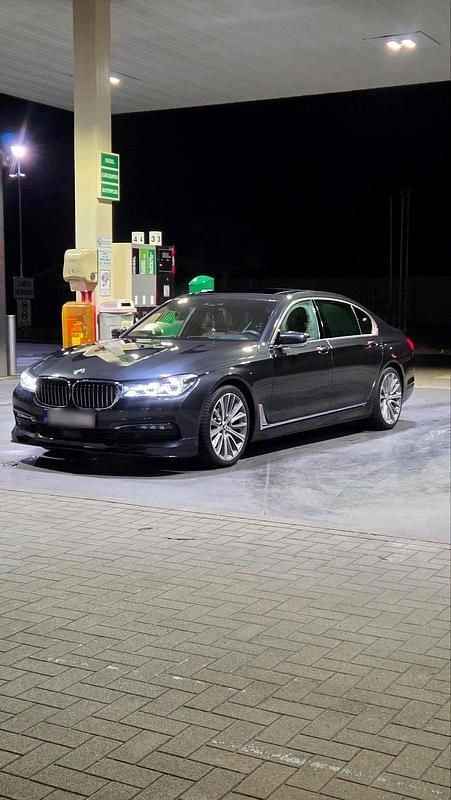 Gebraucht BMW 730 Exclusive 265 PS (194 kW) 2017 Grau Limousine