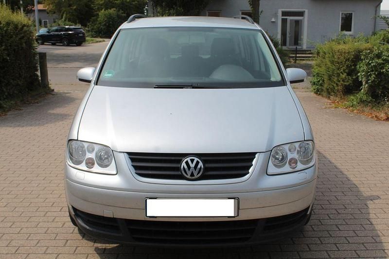 Silber Gebraucht 2005 VW Touran Trendline Van / Kleinbus | 1.500 € (Superpreis) - Bild 1/4
