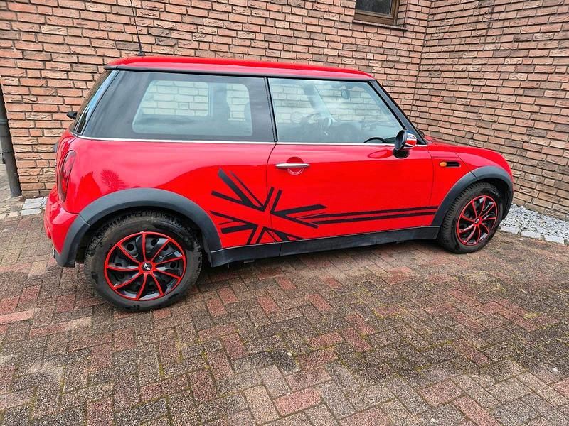 Gebraucht Mini ONE 90 PS (66 kW) 2002 Rot Kleinwagen