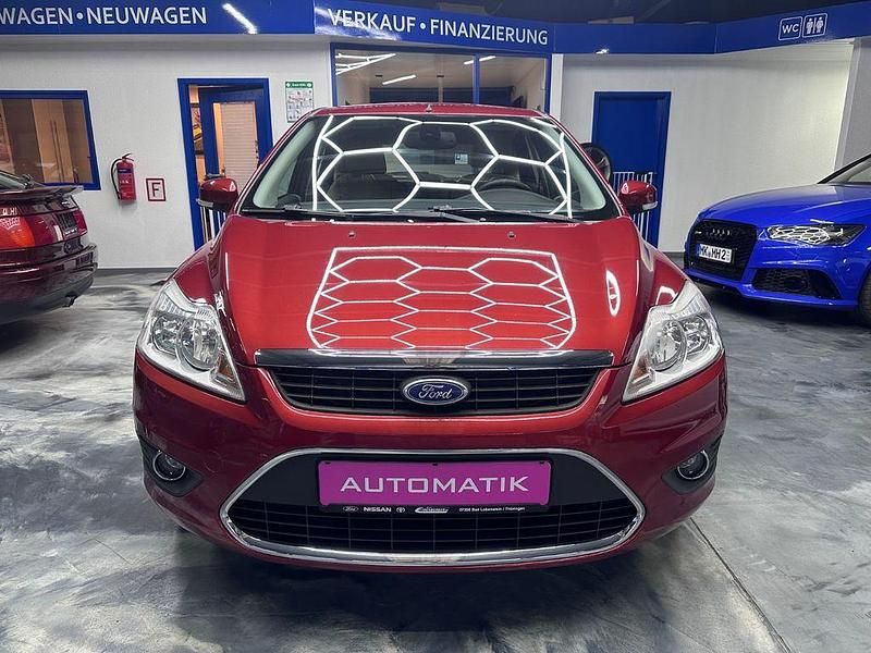 Gebraucht Ford Focus Ghia 145 PS (106 kW) 2008 Rot Limousine