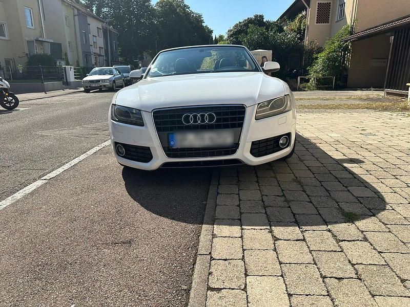 Weiß Gebraucht 2011 Audi A5 Cabriolet Design Cabrio | 9.300 € (Fairer Preis) - Bild 1/4