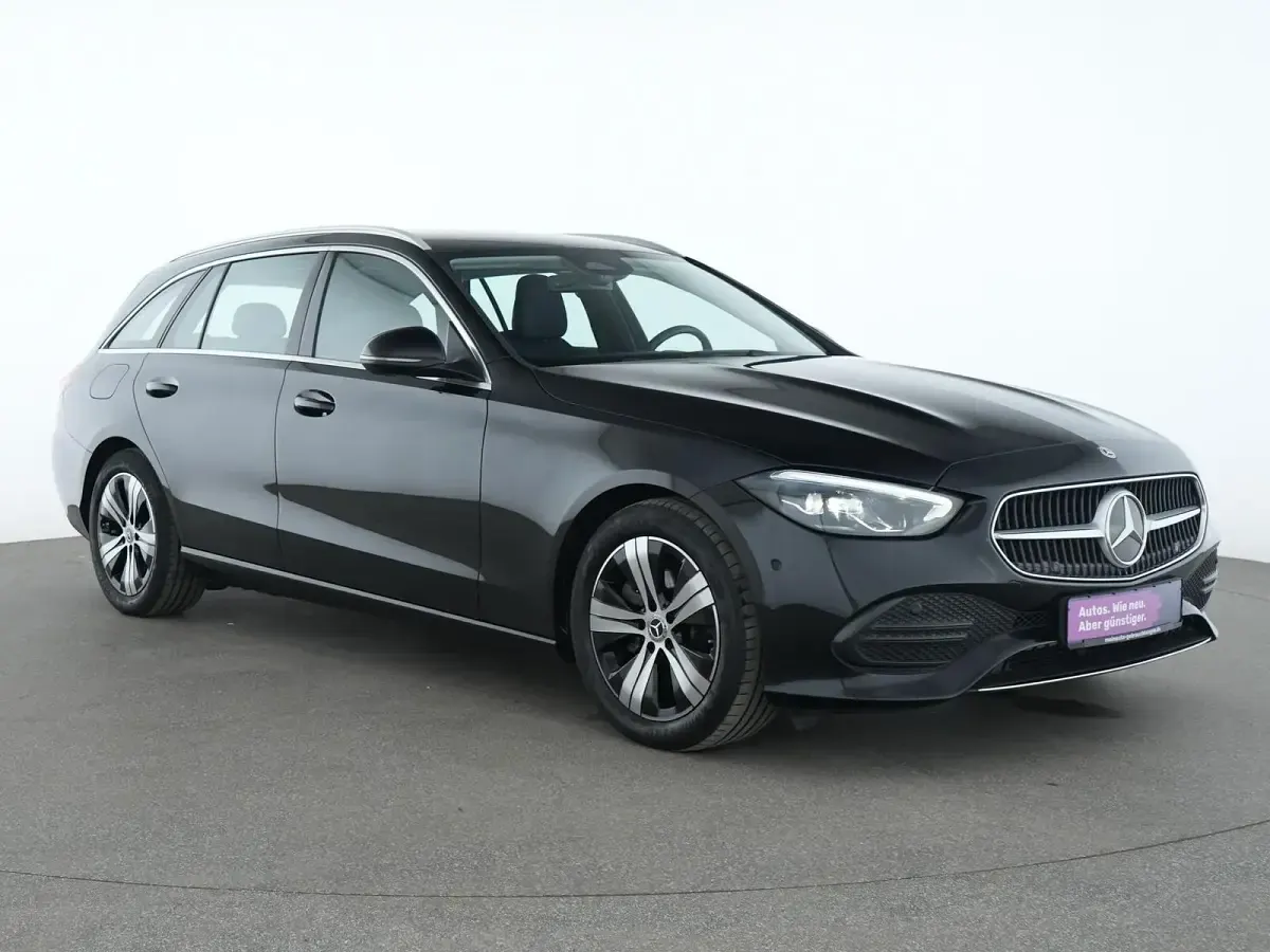 Gebraucht Mercedes C200 Avantgarde 163 PS (119 kW) 2024 Schwarz Limousine