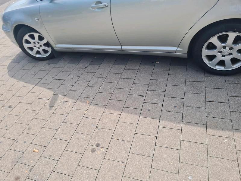 Gebraucht Toyota Avensis 2004 Grau Limousine