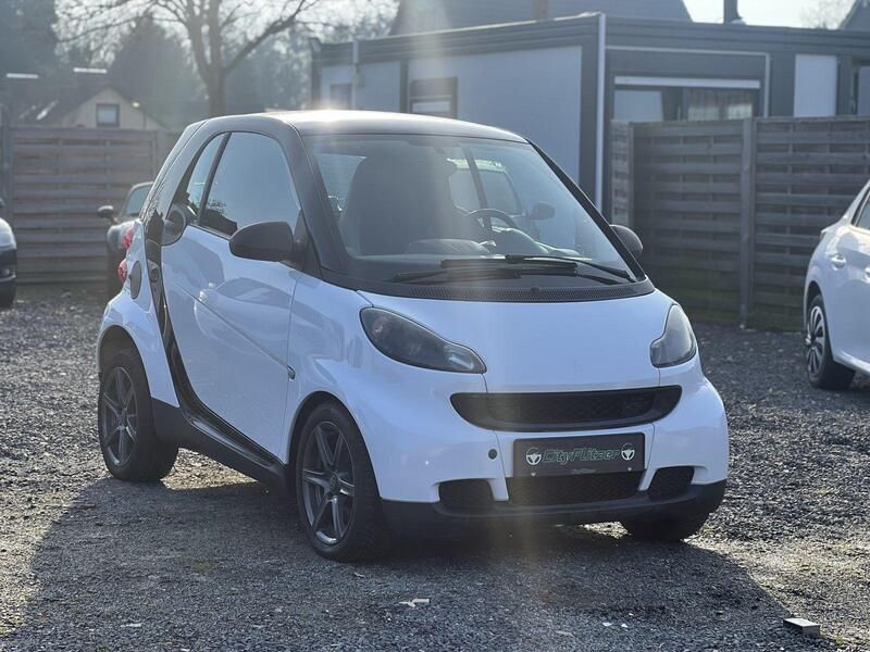 Weiß Gebraucht 2009 Smart ForTwo Coupé Kleinwagen | 3.500 € (Fairer Preis) - Bild 1/4