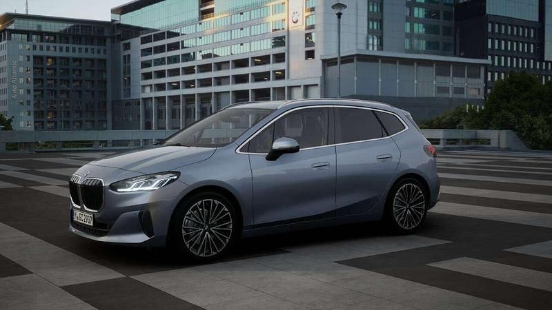 Sparkling kupfergrau metallic Gebraucht 2022 BMW 218 Active Tourer Luxury Line Van / Kleinbus | 26.885 € (Fairer Preis) - Bild 1/3