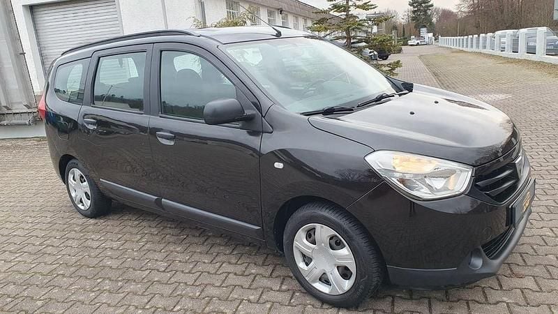 Schwarz Gebraucht 2015 Dacia Lodgy Picknick Van / Kleinbus | 3.900 € (Fairer Preis) - Bild 1/4