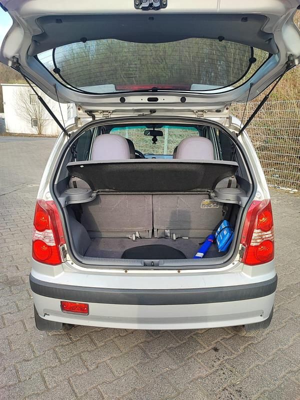 Gebraucht Hyundai Atos 63 PS (46 kW) 2003 Silber Kleinwagen