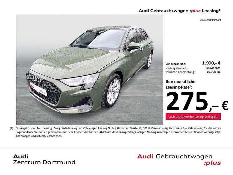 Distriktgrün metallic Gebraucht 2024 Audi A3 Ambiente Limousine | 32.544 € (Superpreis) - Bild 1/4