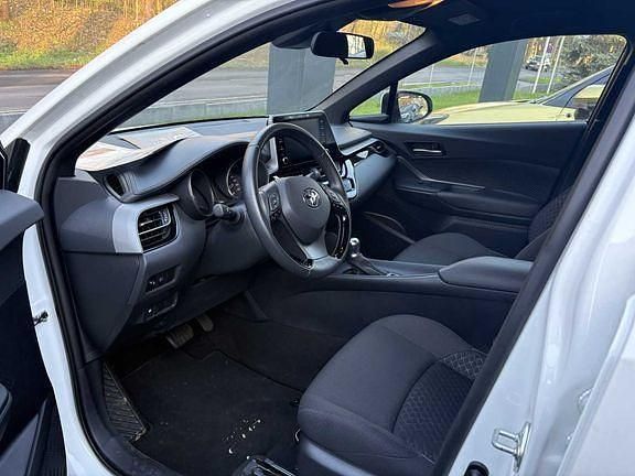 Schneeweiß Gebraucht 2023 Toyota C-HR Basis SUV | 26.990 € (Guter Preis) - Bild 1/3