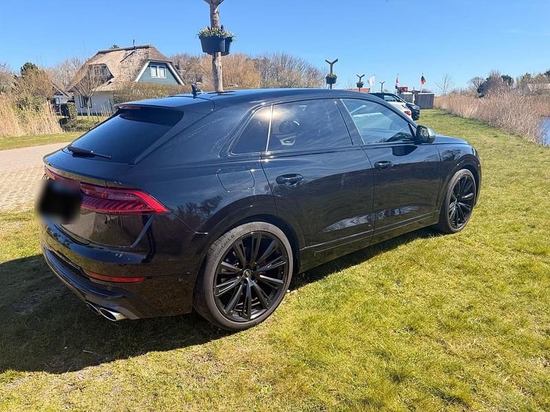 Second-hand Audi SQ8 435 CP (319 kW) 2020 Negru SUV