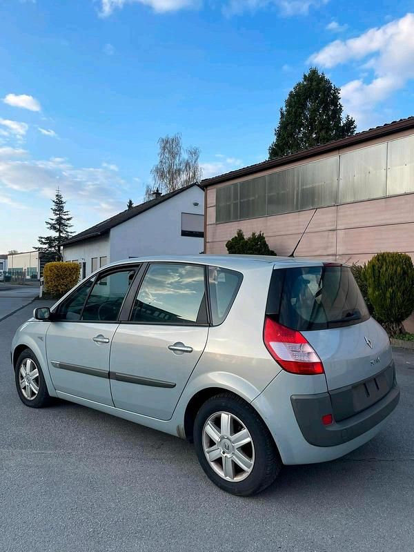 Gebraucht Renault Scénic II 134 PS (98 kW) 2004 Silber Van / Kleinbus